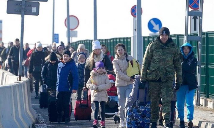 Το τελευταίο 24ωρο έφτασαν στην Ελλάδα 457 Ουκρανοί πρόσφυγες - Οι 163 είναι ανήλικοι