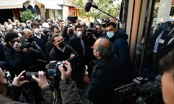 Αλ. Τσίπρας για Μητσοτάκη: Αντί να στέλνει επιστολές στην ΕΕ, ας εφαρμόσει εδώ μέτρα  