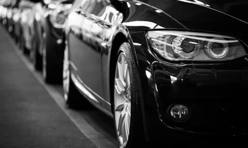 Ρωσία: Απαγόρευση εξαγωγών αυτοκινήτων και αεροσκαφών έως το τέλος του 2022