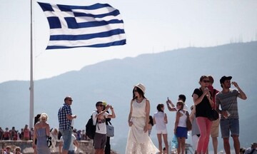 ΕΛΣΤΑΤ: Άλμα στο τζίρο των επιχειρήσεων του τουριστικού κλάδου το δ' τρίμηνο του 2021