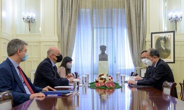 Ν. Δένδιας: Συνάντηση με τον πρέσβη της Κίνας - Στο επίκεντρο Αν. Μεσόγειος και Ουκρανία