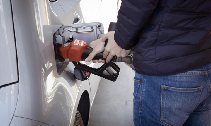 Πώς η βενζίνη μπορεί να πέσει αμέσως στο 1,65 ευρώ