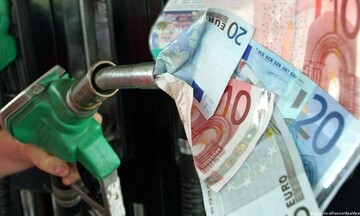 Στα «ύψη» η βενζίνη: Έρχεται μηχανισμός ελάφρυνσης με «πιλότο» το επίδομα θέρμανσης -Ποιους θα αφορά