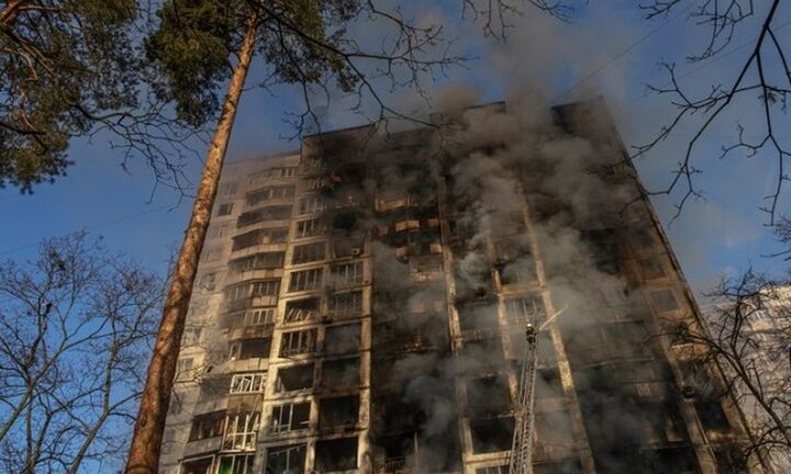 Συνοικίες του Κιέβου χτυπήθηκαν από ρωσικά πυρά, τουλάχιστον 2 νεκροί - Στους 2.537 οι νεκροί άμαχοι