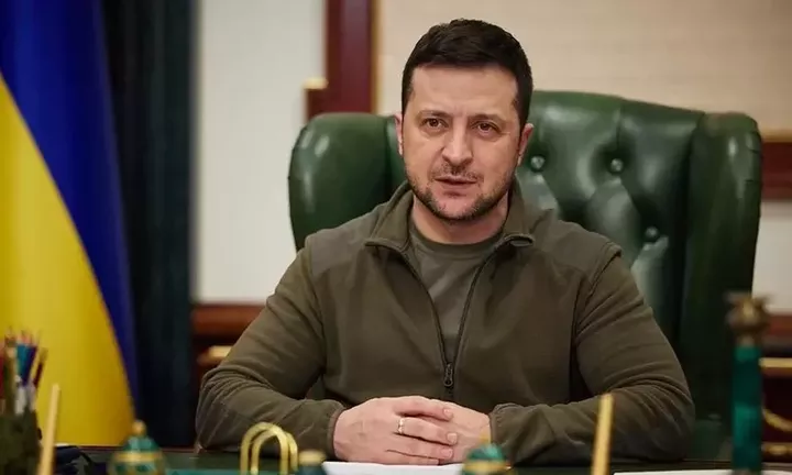 Ζελένσκι: "Κύριε Σολτς, γκρεμίστε αυτό το τείχος, βοηθήστε μας να σταματήσουμε τον πόλεμο"