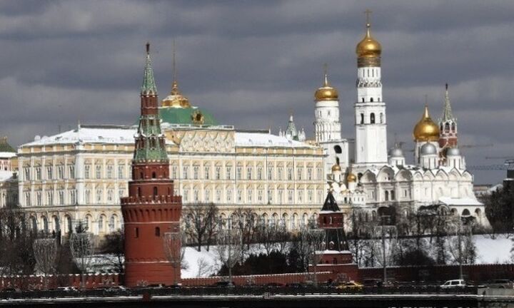 Η Μόσχα δεν αναγνωρίζει την απόφαση του ΔΠΔ, απορρίπτει το "εγκληματίας πολέμου" για τoν Πούτιν