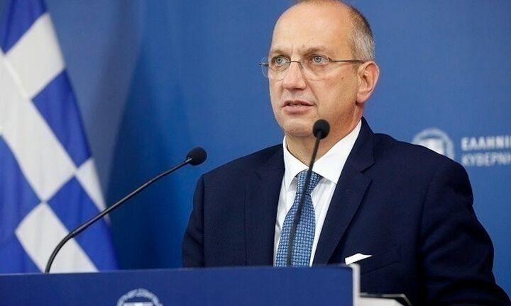 Οικονόμου: Ηλεκτρονικά, η υποβολή αίτησης για χορήγηση επιδόματος μητρότητας ή λοχείας