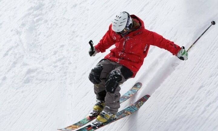 Νυχτερινό σκι προγραμματίζει το χιονοδρομικό κέντρο Παρνασσού για την 25η Μαρτίου