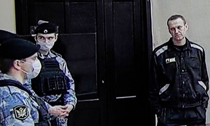Ρωσικό δικαστήριο έκρινε ένοχο τον Ναβάλνι για απάτη