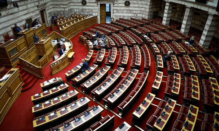 Στην Ολομέλεια η συζήτηση του πολυνομοσχεδίου με ρυθμίσεις αρμοδιότητας πολλών υπουργείων