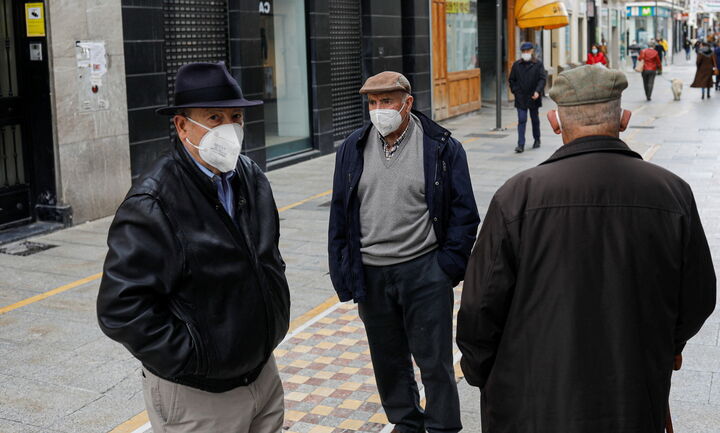 Καπραβέλος: Δεν εξαφανίστηκαν ο ιός και η πανδημία – Αγώνας για να αποφύγουμε το 5ο κύμα