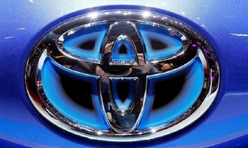 Η Toyota επανεξετάζει την παραγωγή αυτοκινήτων στο Ηνωμένο Βασίλειο