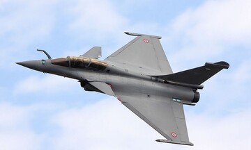 Τουρκία και Σερβία εξετάζουν την αγορά αμυντικών συστημάτων και αεροπλάνων από τη Γαλλία