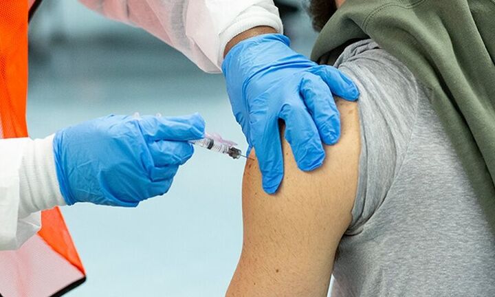 Μ. Γκάγκα: Προς τέταρτη δόση του εμβολίου για όλους από Σεπτέμβριο