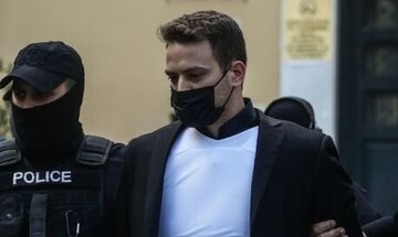 Ξεκίνησε και διεκόπη για τις 12 Απριλίου η δίκη του Μπάμπη Αναγνωστόπουλου