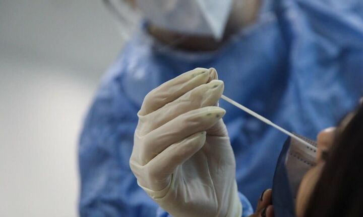 ΕΡΓΑΝΗ: Διευκρινίσεις για τις δηλώσεις rapid test των ανεμβολίαστων εργαζομένων