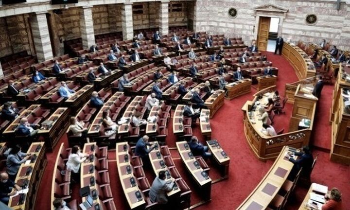 Βουλή: Στην Ολομέλεια το νομοσχέδιο «Δουλειές Ξανά»