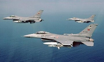 Νέες υπερπτήσεις τουρκικών F-16 σε Παναγιά, Οινούσσες και Φαρμακονήσι
