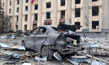 Τουλάχιστον τρεις άμαχοι νεκροί από ρωσικούς βομβαρδισμούς στο Χάρκοβο