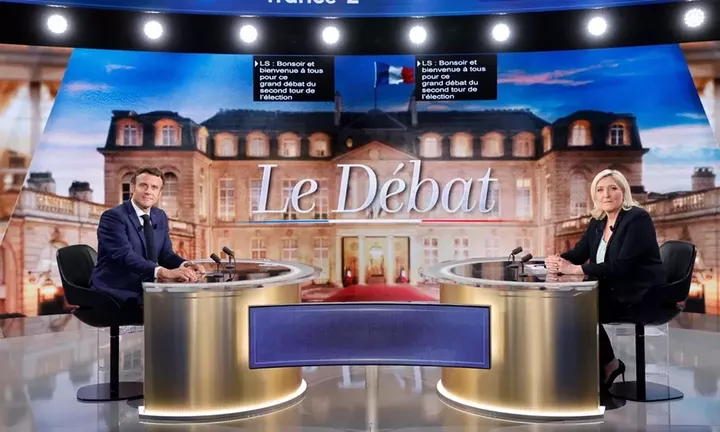 Γαλλία: Οι αιχμές του Μακρόν στο debate για τη χρηματοδότηση της Λεπέν απ΄ τον Πούτιν (vid)