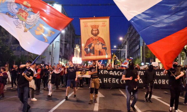 Σερβία - Δημοσκόπηση: Μόλις ένας στους τρεις επιθυμεί ένταξη στην ΕΕ - «Όχι» σε κυρώσεις στη Ρωσία