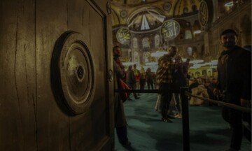Αποκαταστάθηκε η ζημιά στην αυτοκρατορική πύλη της Αγίας Σοφίας σύμφωνα με τουρκικά ΜΜΕ
