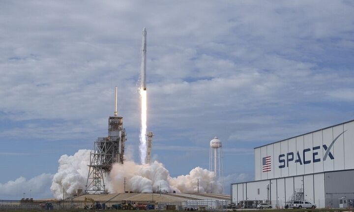ΗΠΑ: Μια νέα πτήση της SpaceX ξεκίνησε το ταξίδι της για τον Διεθνή Διαστημικό Σταθμό
