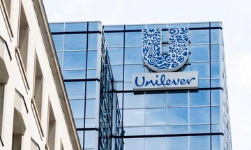 Unilever: Σταματά τη διαφήμιση τροφίμων και αναψυκτικών σε παιδιά κάτω των 16 ετών
