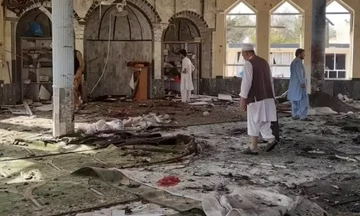 Αφγανιστάν: Τουλάχιστον 10 νεκροί από ισχυρή έκρηξη σε τζαμί στη Καμπούλ