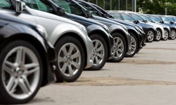 ΕΛΣΤΑΤ: Πτώση στις πωλήσεις αυτοκινήτων, αύξηση στις μοτοσικλέτες τον Απρίλιο