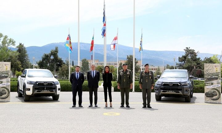 «Ελλάδα 2021»: Δωρεά 20 οχημάτων, αξίας 840.000 ευρώ στο Γενικό Επιτελείο Στρατού