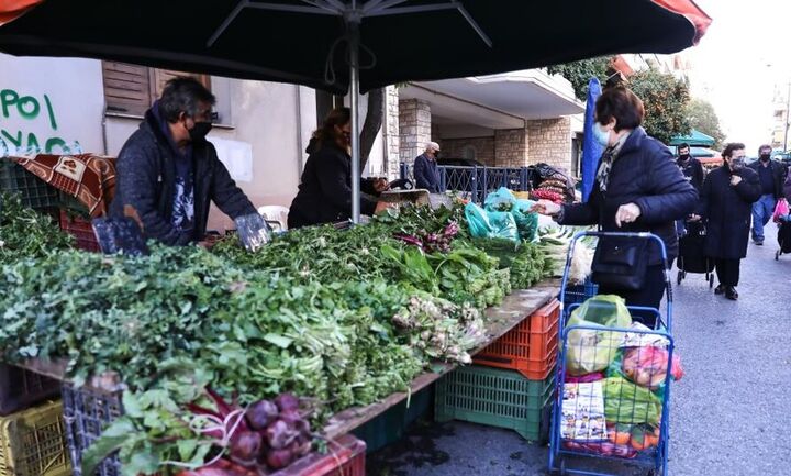  Θεσσαλονίκη: Να αυξηθούν τα μέτρα των πάγκων στις λαϊκές αγορές, ζητούν παραγωγοί