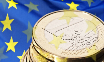 Επιβραδύνθηκε αλλά παρέμεινε ισχυρή η οικονομική δραστηριότητα στην Ευρωζώνη τον Μάιο