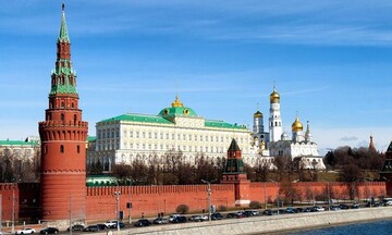 Μόσχα: «Αυτοκαταστροφική» η κίνηση της ΕΕ για εμπάργκο στο ρωσικό πετρέλαιο