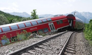 Γερμανία: Εκτροχιασμός τρένου στη Βαυαρία - Τουλάχιστον τρεις νεκροί, πολλοί τραυματίες (update)