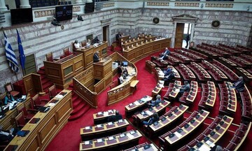 Βουλή: Ψηφίστηκε η τροπολογία για τη ΛΑΡΚΟ