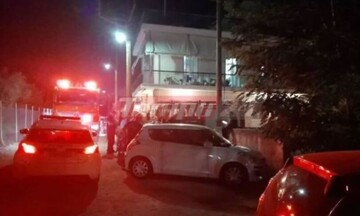 Πανικός σε συναυλία του Παπακωνσταντίνου - Φωτιά σε σπίτι από φωτοβολίδα