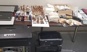 Εξαρθρώθηκε κύκλωμα διακίνησης μεταναστών και πλαστογραφίας ταξιδιωτικών εγγράφων - 28 συλλήψεις