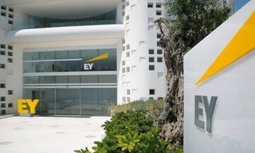 EY: Αυξήθηκε σημαντικά η ελκυστικότητα της Ελλάδας ως προς τις επενδύσεις σε ΑΠΕ