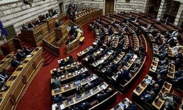 Βουλή: Υπερψηφίστηκε το νομοσχέδιο για Ναυπηγεία Σκαραμαγκά και Καζίνο Ελληνικού