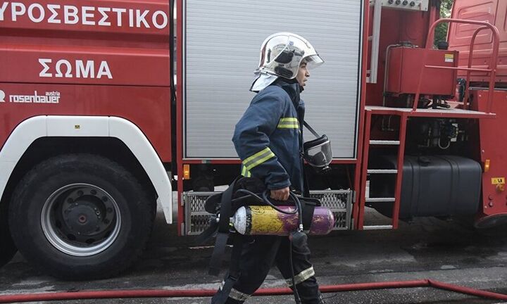 Φωτιά τώρα στον Κάλαμο Αττικής