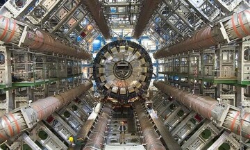 CERN: Ανακάλυψαν τρία νέα «εξωτικά» σωματίδια