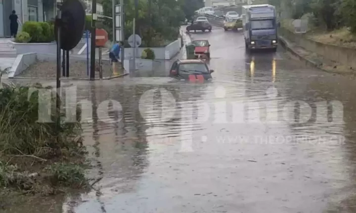 Πλημμύρησε η Θεσσαλονίκη από την ισχυρή νεροποντή - Δεκάδες κλήσεις στην Πυροσβεστική