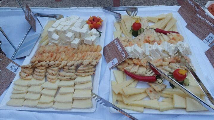 Θα πιστοποιείται το γάλα που παράγεται από ελληνικές φυλές αιγών
