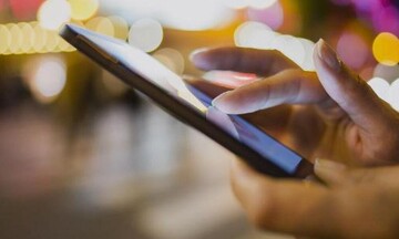 Συστάσεις της ΕΕΤΤ  σχετικά με τη χρήση κινητών συσκευών στις καλοκαιρινές διακoπές