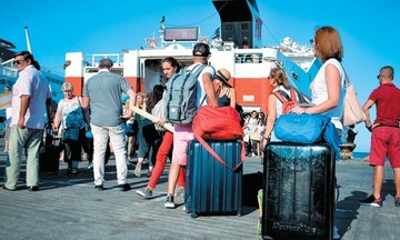 Βασ. Κικίλιας: Πάνω από δύο εκατ. τουρίστες στα πέντε διεθνή αεροδρόμια του Νοτίου Αιγαίου