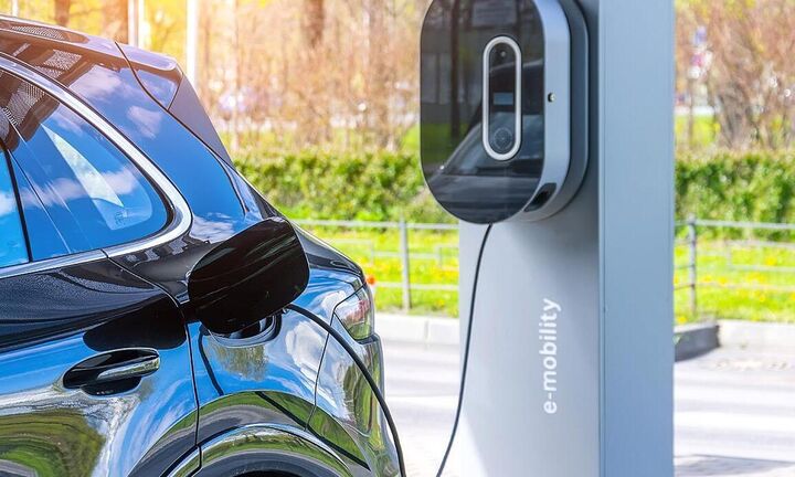   EY: Το 52% των καταναλωτών παγκοσμίως επιθυμούν να αγοράσουν ηλεκτρικό  αυτοκίνητο