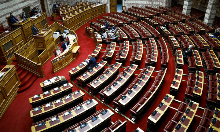  Βουλή: Ψηφίστηκε το νομοσχέδιο για την Ιατρικώς Υποβοηθούμενη Αναπαραγωγή