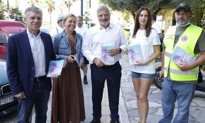 Ενημερωτική εκστρατεία προστασίας από τις από μωβ μέδουσες, στις παραλίες της Αττικής