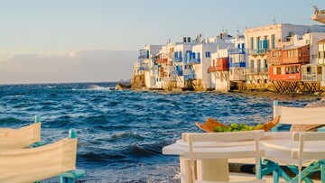 Γνωστό beach restaurant στη Μύκονο λειτουργούσε με αδήλωτες ταμειακές μηχανές